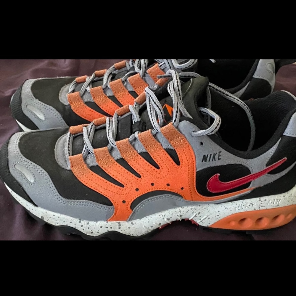 Nike Air Terra Humara OG ACG Size 8 Orange/Black)
